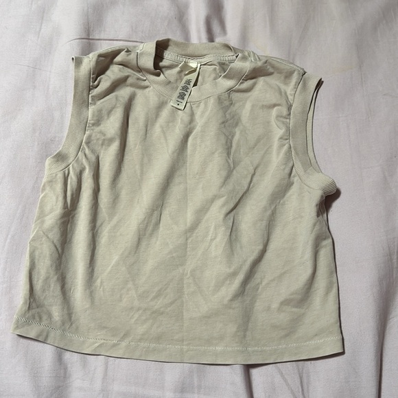 Skims - Picture 3 of 5